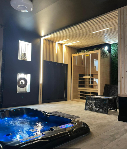 Others 2, La suite Grenoble spa jacuzzi et sauna privatif, Isère