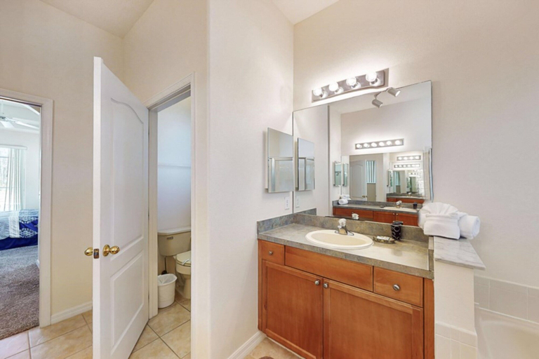 Bathroom 3, Jagjit's Tuscan Hills Vacation Home, Polk
