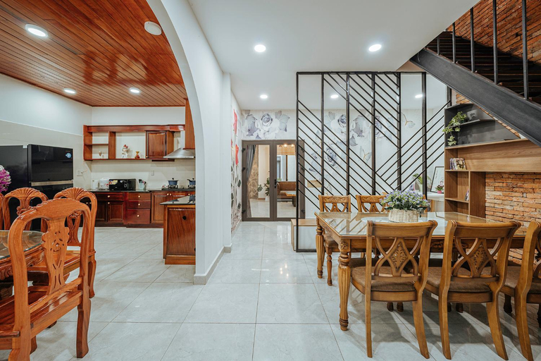 Kitchen 3, VMT Villa, Đà Lạt