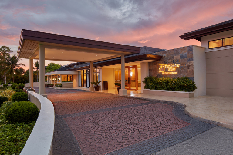 Exterior & Views 2, Holiday Inn & Suites BATANGAS LIMAPARK, Malvar