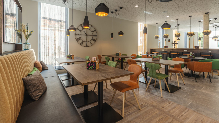 Food & Drinks 3, Holiday Inn - the niu, HOP FORCHHEIM, Forchheim