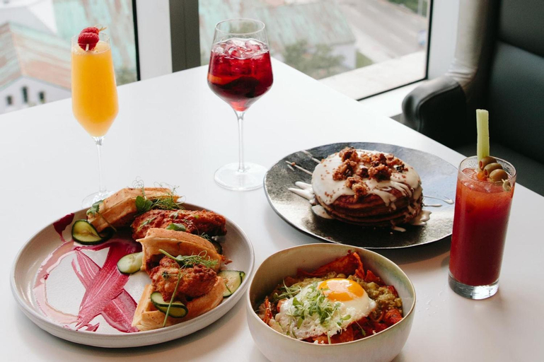 Food & Drinks 4, ICONIC LUXURIOUS HIGH CEILINGS UNIT BRICKELL w, Miami-Dade