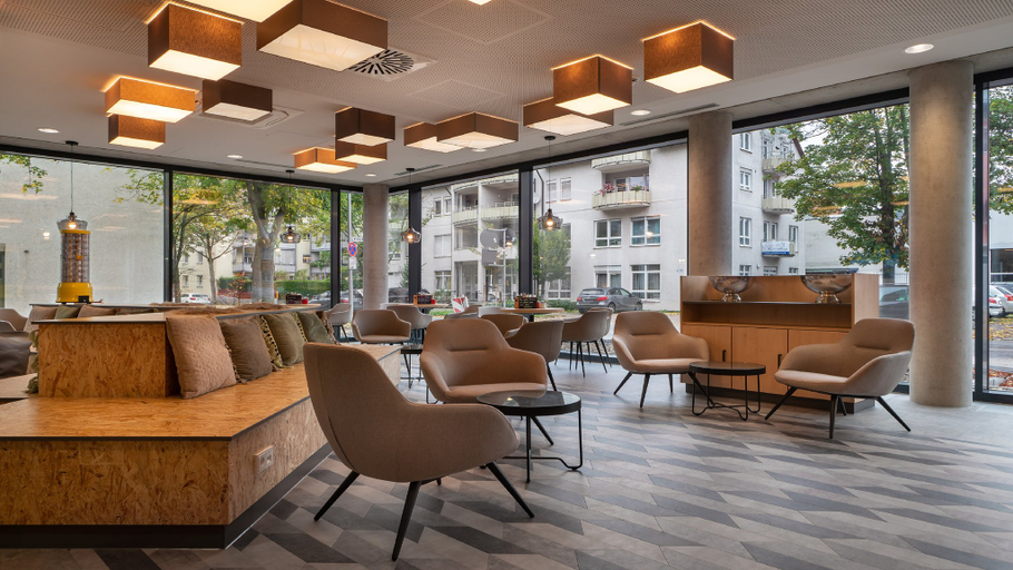 Others 4, Holiday Inn - the niu, TIMBER ESSLINGEN, Esslingen