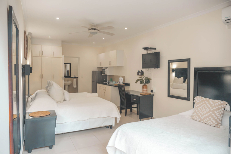 Bedroom 3, Beside Still Waters Boutique Hotel, eThekwini