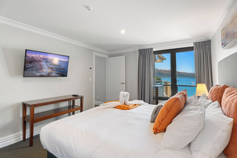 3-BEDROOM PENTHOUSE APARTMENT - THE BEACON 1002, Queenstown-Lakes