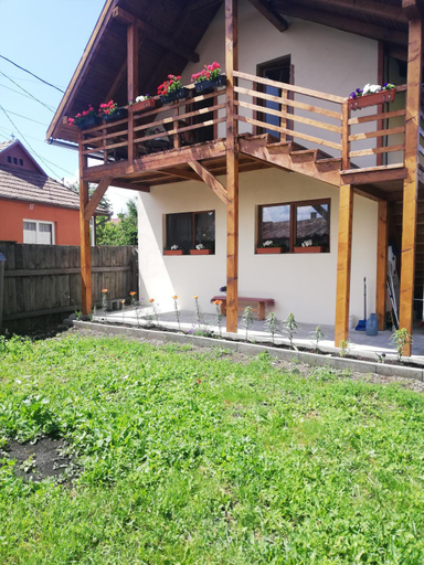Others 5, Csicsoi Csurhaz, Siculeni