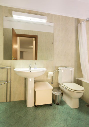 Bathroom 4, Spacious Modern Apartments With Great Rooftop View, Attica