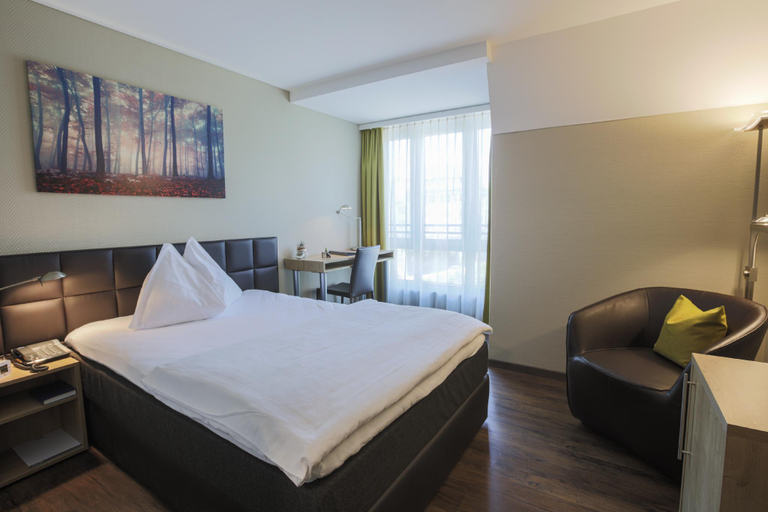 Bedroom 3, Herisau Swiss Quality Hotel, Appenzell Ausserrhoden