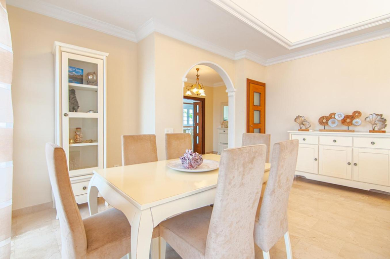 2, Villa Torriani with heated pool PH11, Santa Cruz de Tenerife