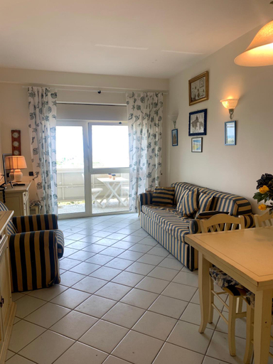 Others 5, Casa fronte mare con piscina - Seafront house with pool, Lucca