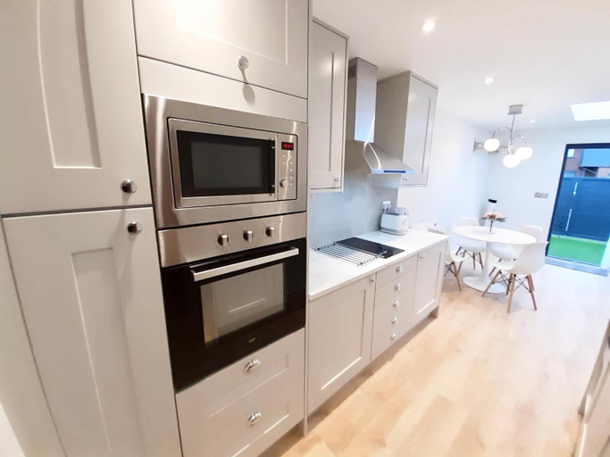 Others 3, Stylish Two Double Bed Holiday House With Garden, Kent