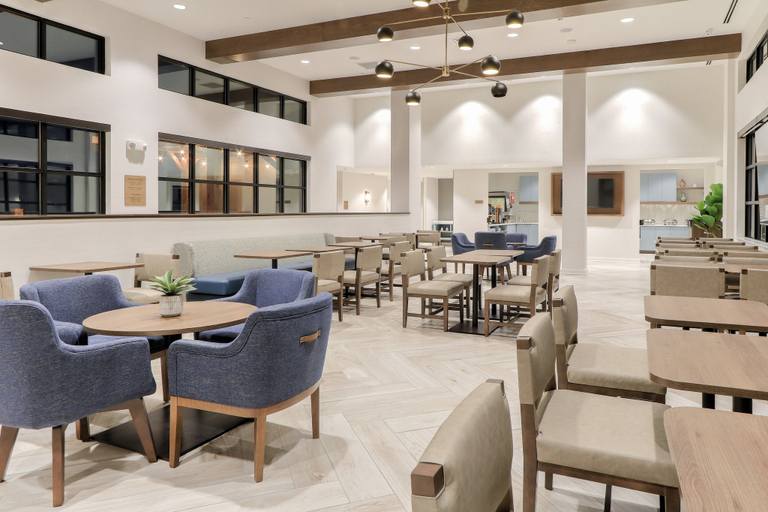 Food & Drinks 2, Staybridge Suites PIGEON FORGE - SMOKY MTNS, Sevier