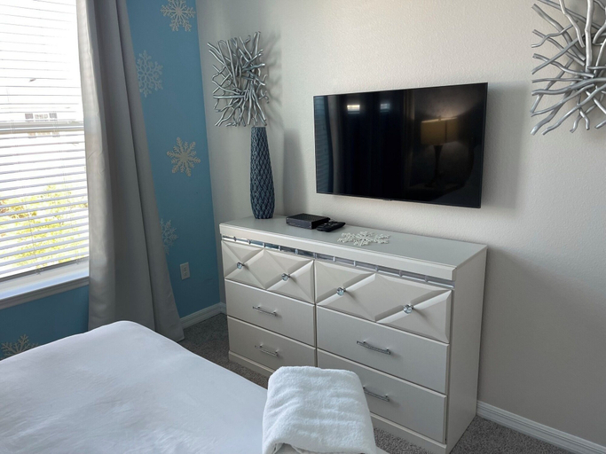 Bedroom 3, Jodie's Luxury Solara Home, Osceola