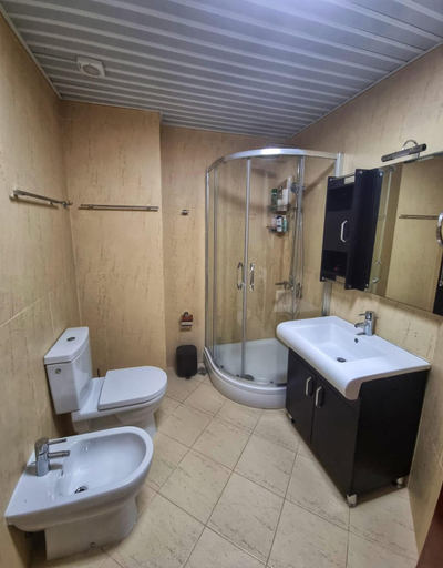 Bathroom, Baby Blue Apartments
