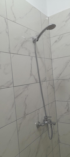 Bathroom 2, Denni’s Home, Sarandës