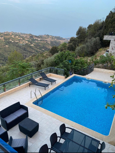 Sport & Beauty 2, Spacieuse Villa Nicoise au calme avec piscine, Alpes-Maritimes