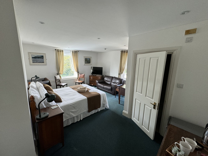 Bedroom 2, Hookwood Lodge, Surrey