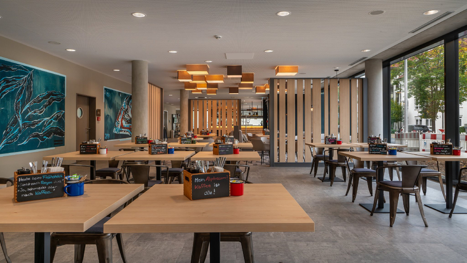 Food & Drinks 5, Holiday Inn - the niu, TIMBER ESSLINGEN, Esslingen