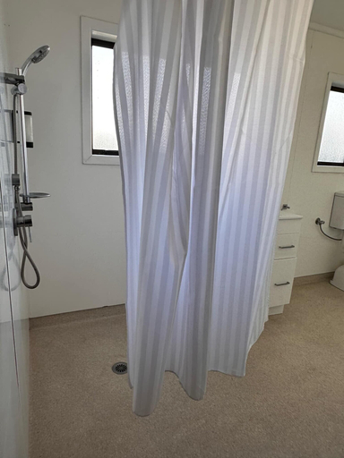 Bathroom 2, Abbey Travel Lodge Motel, Hamilton