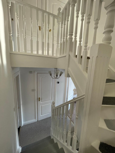 Others 4, Beautiful Town House with Private Garden and Patio, Bournemouth