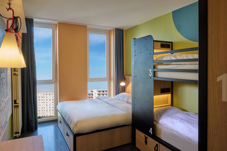 Bedroom 4, Generator Berlin Alexanderplatz, Berlin