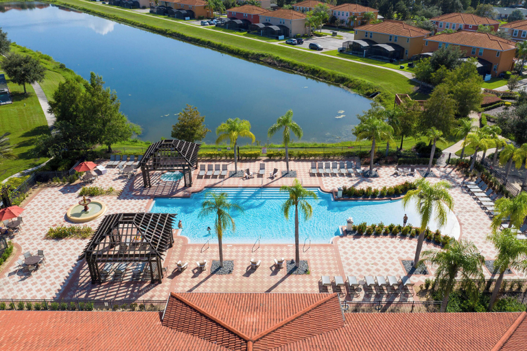 Sport & Beauty 5, Lake View Home With Private Pool at Bella Vida 91, Osceola