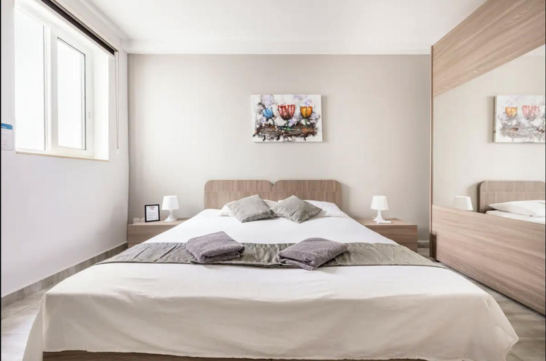 Bedroom, F8 Room 1, Private Double room with private bathroom in shared Flat