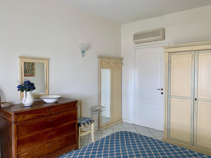Others 2, Casa fronte mare con piscina - Seafront house with pool, Lucca