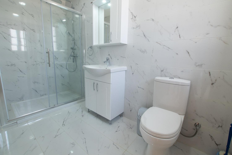 Bathroom, Ta' Martinu
