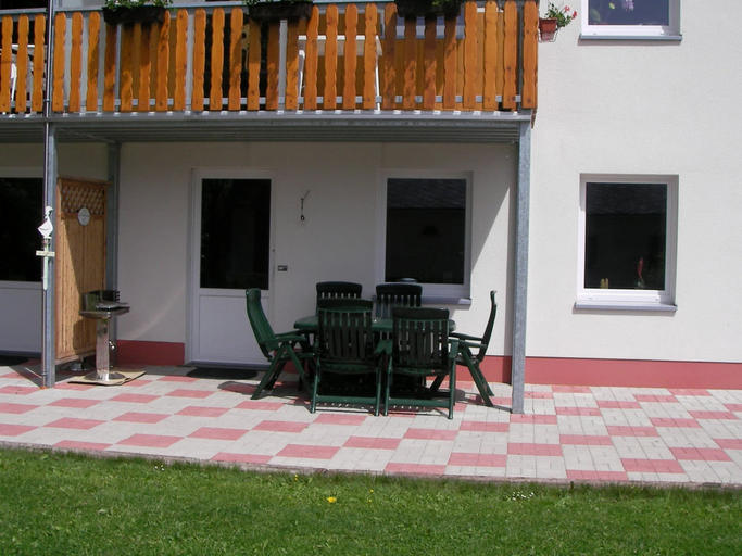 Others 3, Comfy Holiday Home in Burg Reuland With Sauna, Terrace, BBQ, Liège