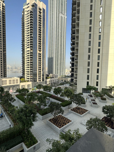 Others 4, 3BR Haven with Burj Views by MagnoliasVHR, Dubai
