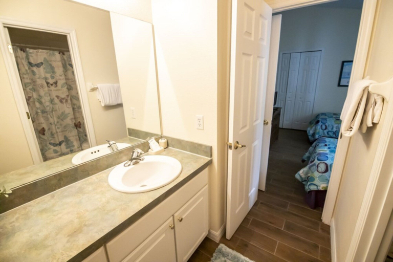 Bathroom 3, Kevin's Highgate Park Vacation Home, Polk