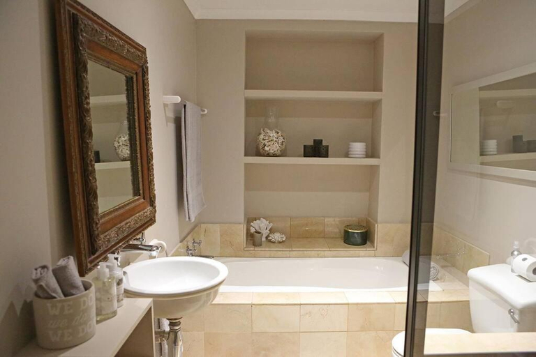 Others 5, DE LUC FARMHOUSE Ultimate Country Privacy, Cape Winelands