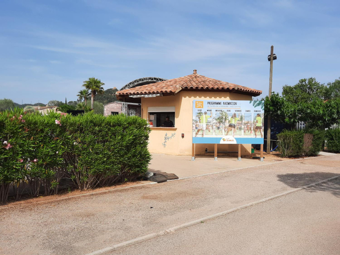 Food & Drinks 2, Villa Prestige cote calme du domaine de vacances - 8 pers 4 ch 2 sdb 120m2, Var