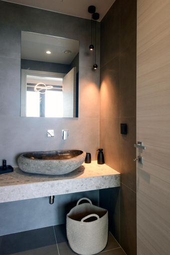 Others 5, Ostracon Suites, East Macedonia and Thrace