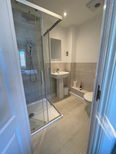 Bedroom 3, Beautiful Town House with Private Garden and Patio, Bournemouth