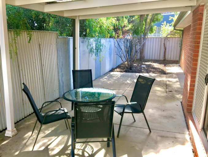 Exterior & Views 3, Wagga Apartments #7, Wagga Wagga - Pt A