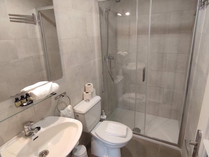 Bathroom 3, Almona junto al rio - Kainga Homes, Sevilla