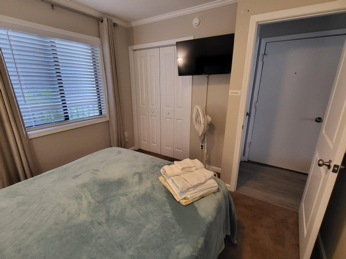 Bedroom 4, Ocean Front Condo Paradise 168, Onslow