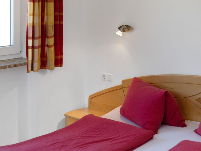 Bedroom 3, Nice Apartment With Terrace in Salzburg, Zell am See