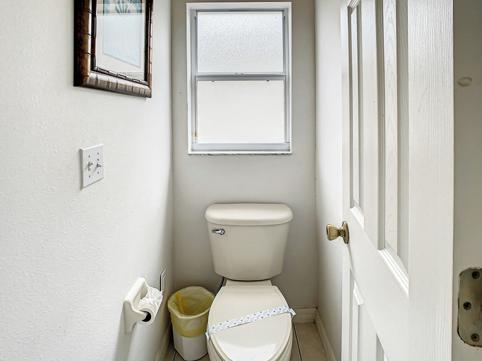 Bathroom 4, Silver Creek Sensation, Lake