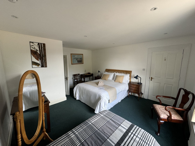 Bedroom 3, Hookwood Lodge, Surrey