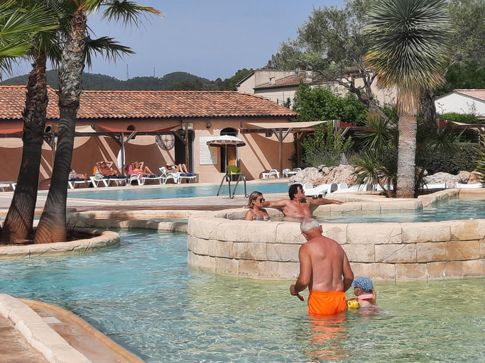 Others 3, Villa Prestige cote calme du domaine de vacances - 8 pers 4 ch 2 sdb 120m2, Var