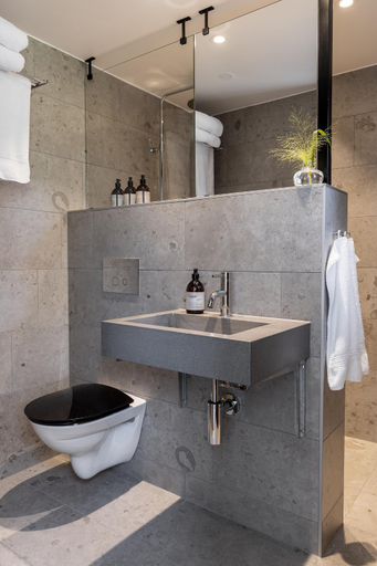Bathroom 3, Ekenas Gard pa Osterlen, Simrishamn