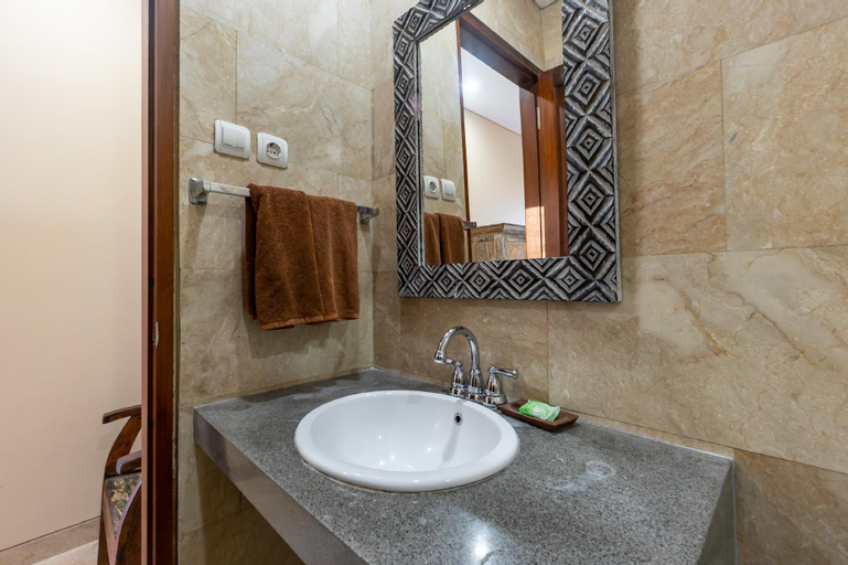 Bathroom 7