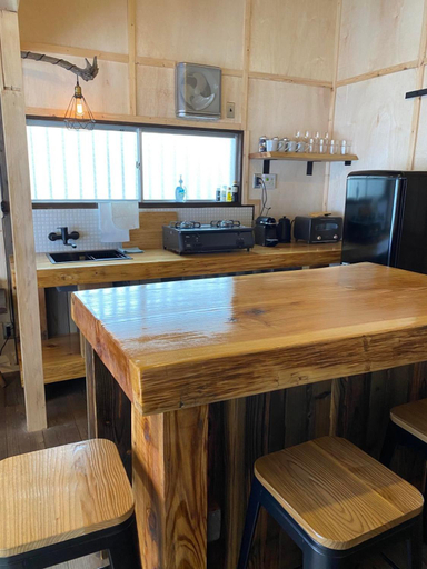 Others 3, The Shack, Hakuba