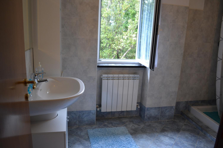Bedroom 2, Villa Giovanna Apt A, Genova