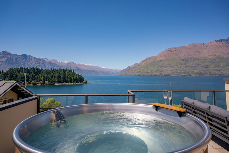 Sport & Beauty, 3-BEDROOM PENTHOUSE APARTMENT - THE BEACON 1002, Queenstown-Lakes
