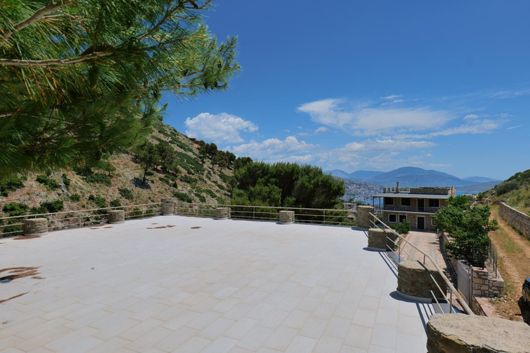 Others 3, Green Villa, Sarandës