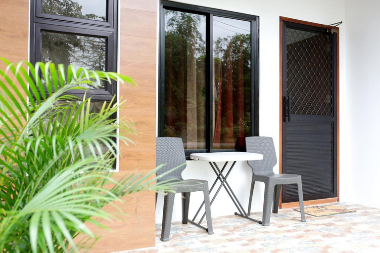 2, Lucas Transient House, Panglao